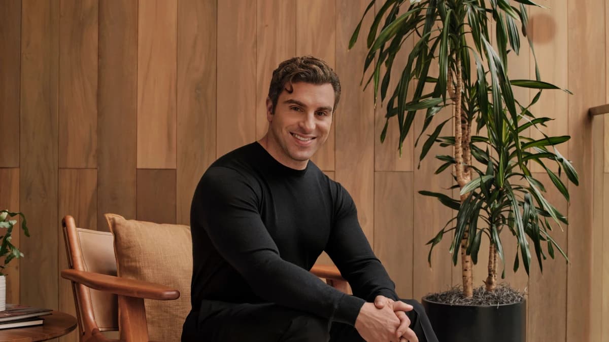 Глава Airbnb объяснил, что такое ИИ-агент без своей ОС: «это работает плохо»