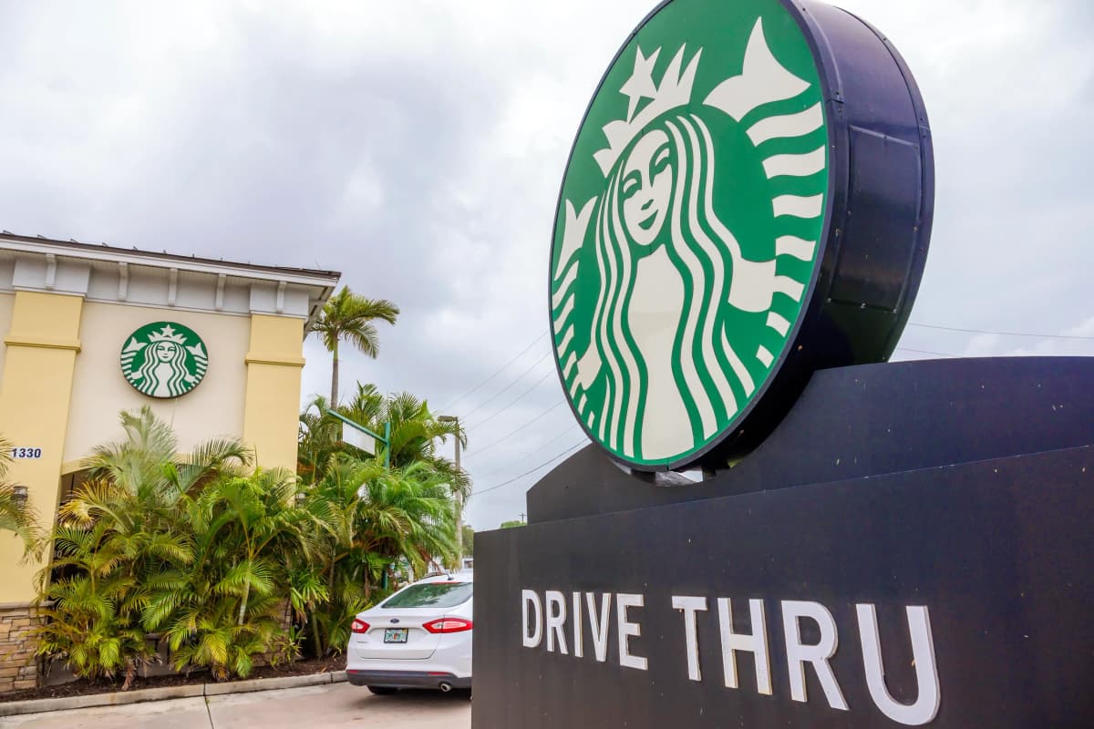 Starbucks изучит узнавание клиентов на автокассе: проверьте за 30 минут, как видит меня ИИ