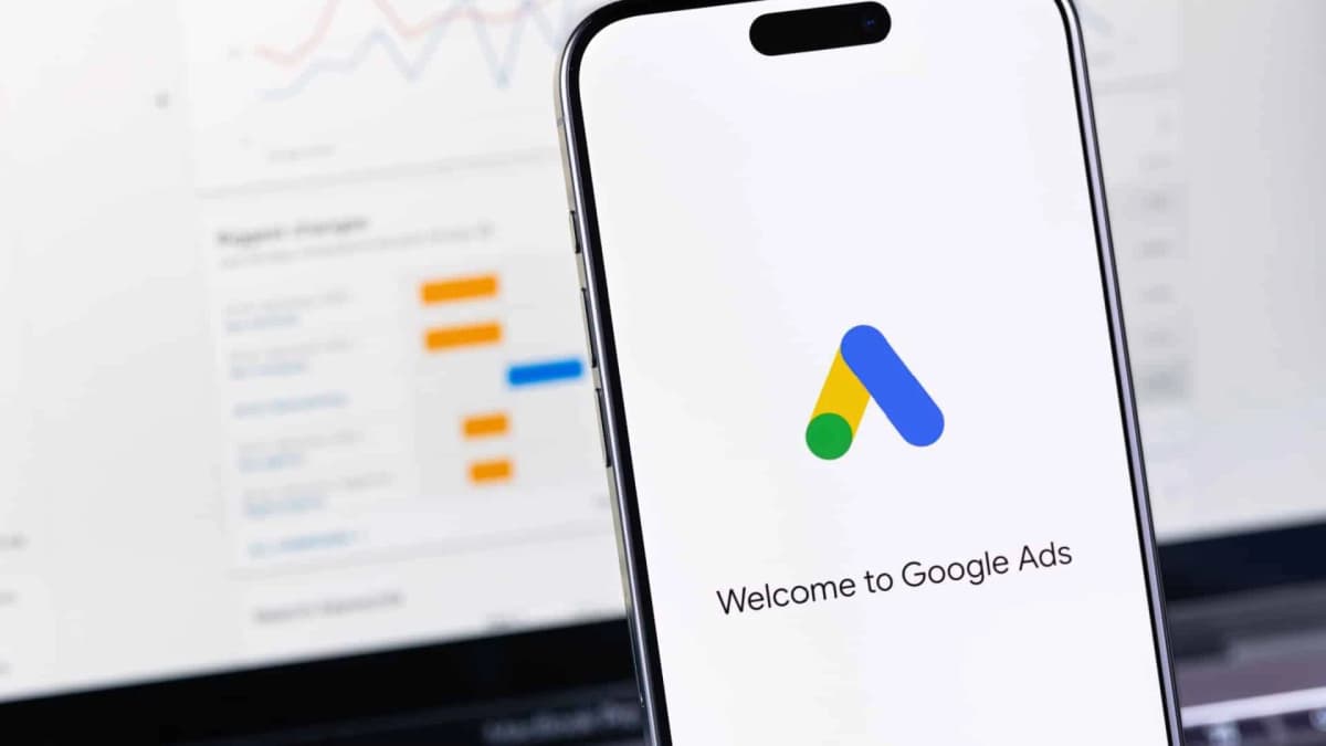 Google Merchant Center привязал клиентов к агентству, а не к сотруднику: доступ больше не теряется