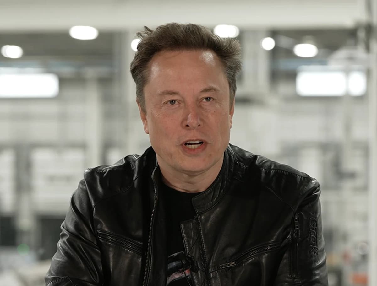 SpaceX заключила с Apollo сделку на $40 млрд по GPU: Маск предрёк вымирание 200 неооблаков
