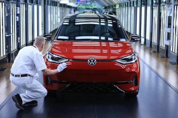 Volkswagen готовит увольнения 100 тысяч человек и закрытие четырёх заводов