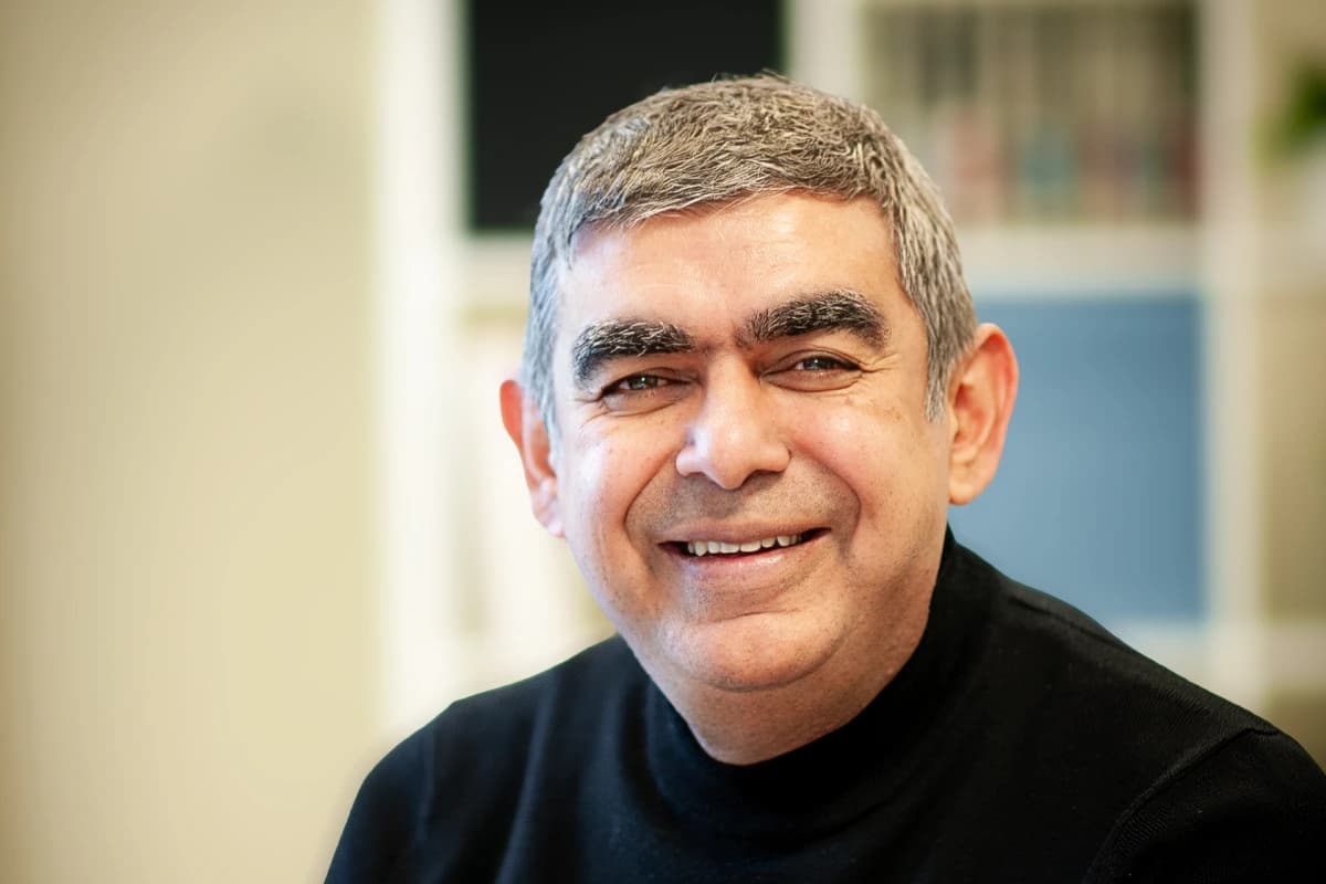 AI стартап экс-главы Infosys получил финансирование $85 млн за 5 недель: команды из 4 человек заменяют 30