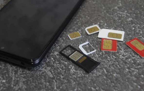 Минцифры предложило запрет анонимных SIM-карт: мошенники лишатся главного инструмента обзвона