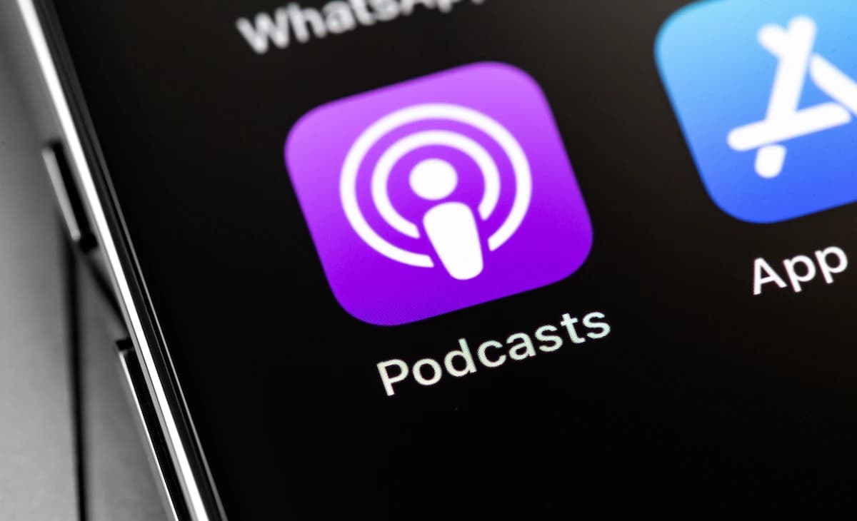 Apple забирает команду Huxe AI: подкасты на нейросетях могут появиться в Podcasts