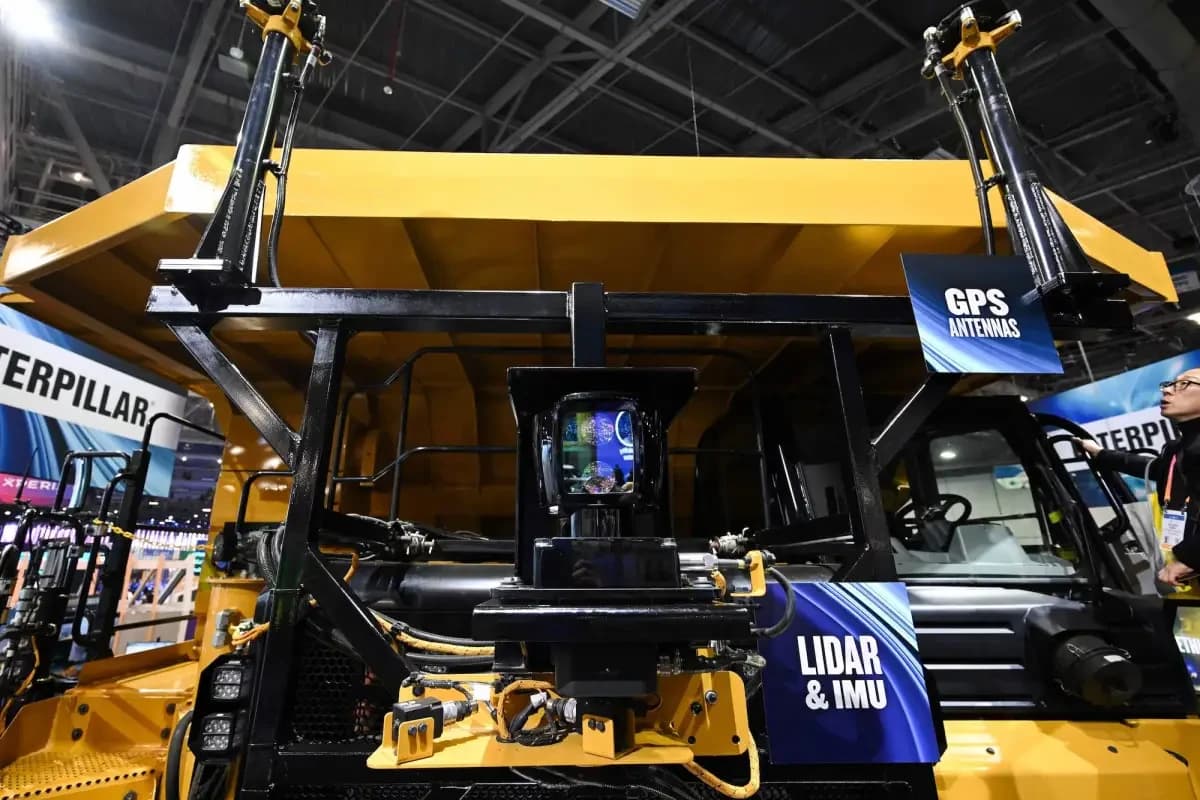 Caterpillar вкладывает $100 млн в искусственный интеллект для добычи: как устроен переход