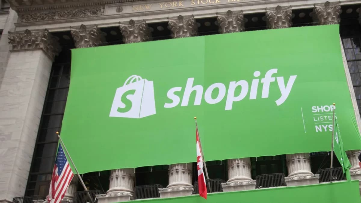 ИИ-поиск в ecommerce утроил трафик Shopify: 75% покупок пришлись на нишевые товары